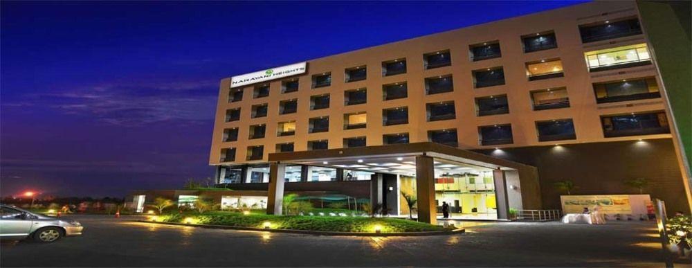 Narayani Heights, Ahmedabad Hotell Eksteriør bilde
