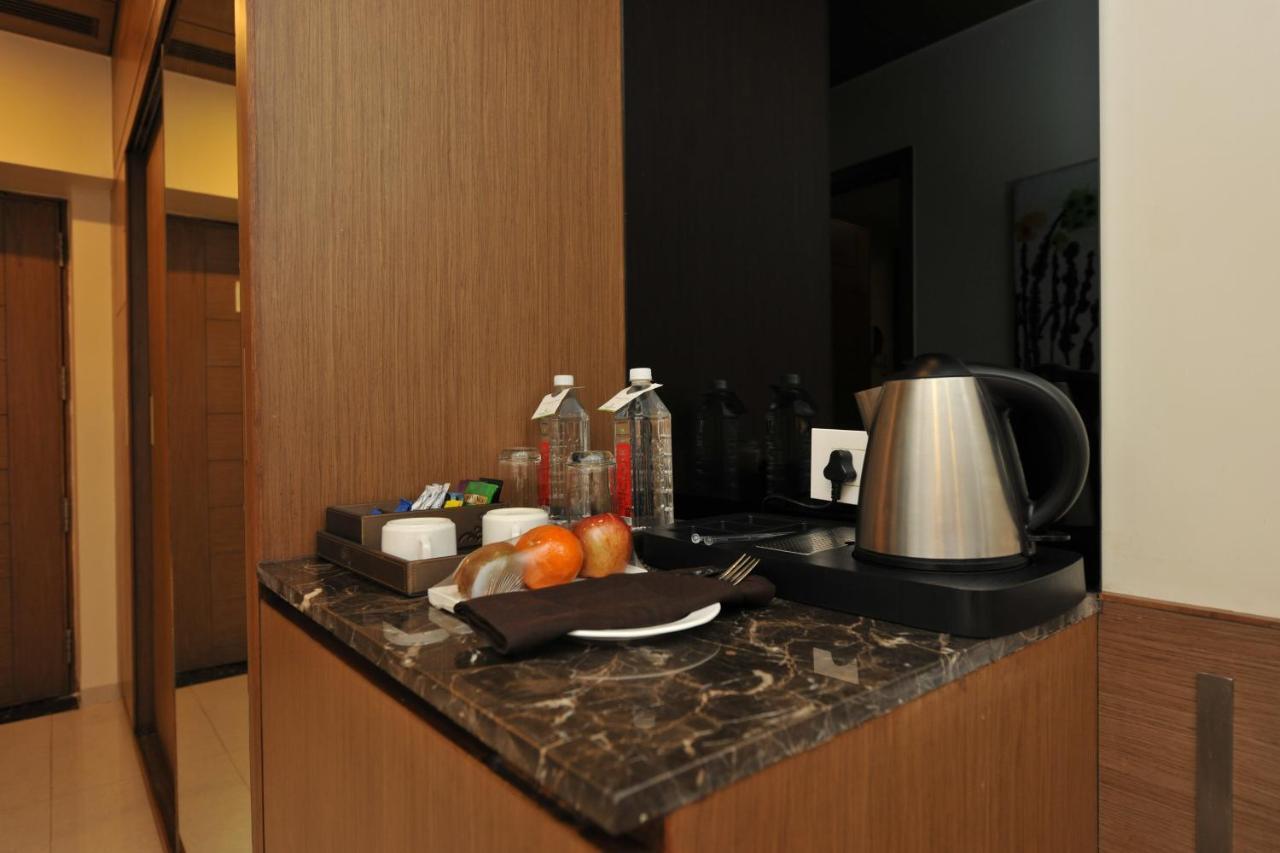 Narayani Heights, Ahmedabad Hotell Eksteriør bilde
